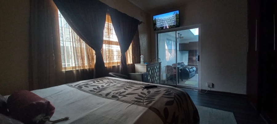 3 Bedroom Property for Sale in Wetton Western Cape